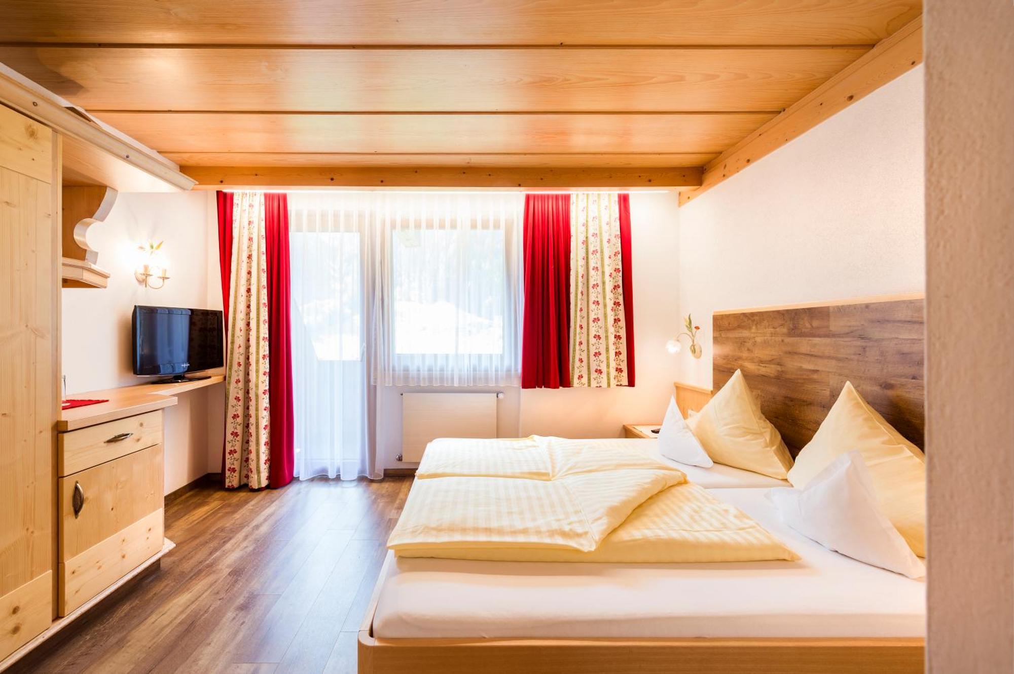 Hotel Angelika Neustift im Stubaital Bagian luar foto