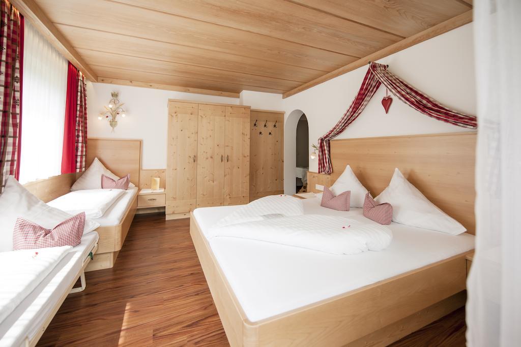 Hotel Angelika Neustift im Stubaital Bagian luar foto